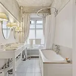 Apartment Spacious In The Heart Of With Balcony