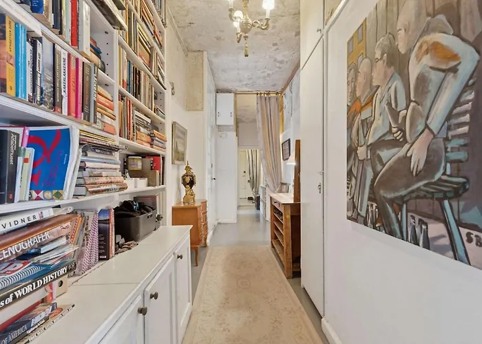 Spacious In The Heart Of With Balcony Kopenhagen