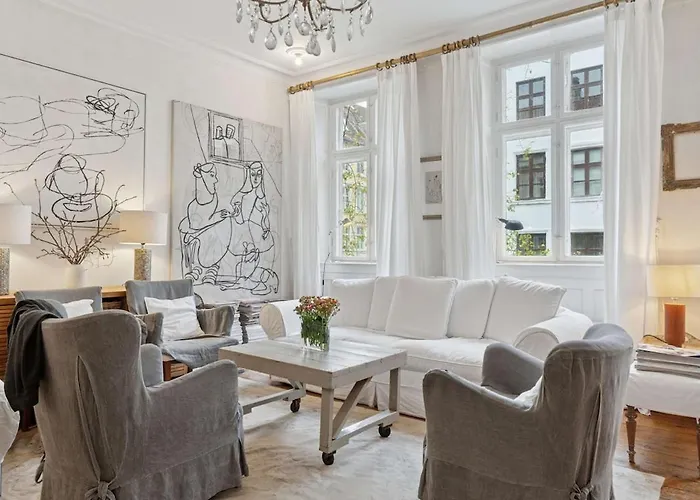 Apartment Spacious In The Heart Of With Balcony *